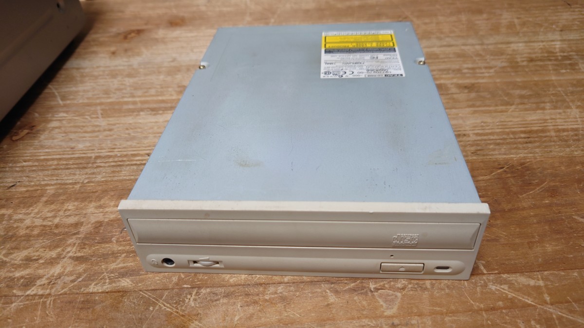 TEAC　SCSI CD-Rドライブ　CD-R55S 未確認ジャンク_画像1