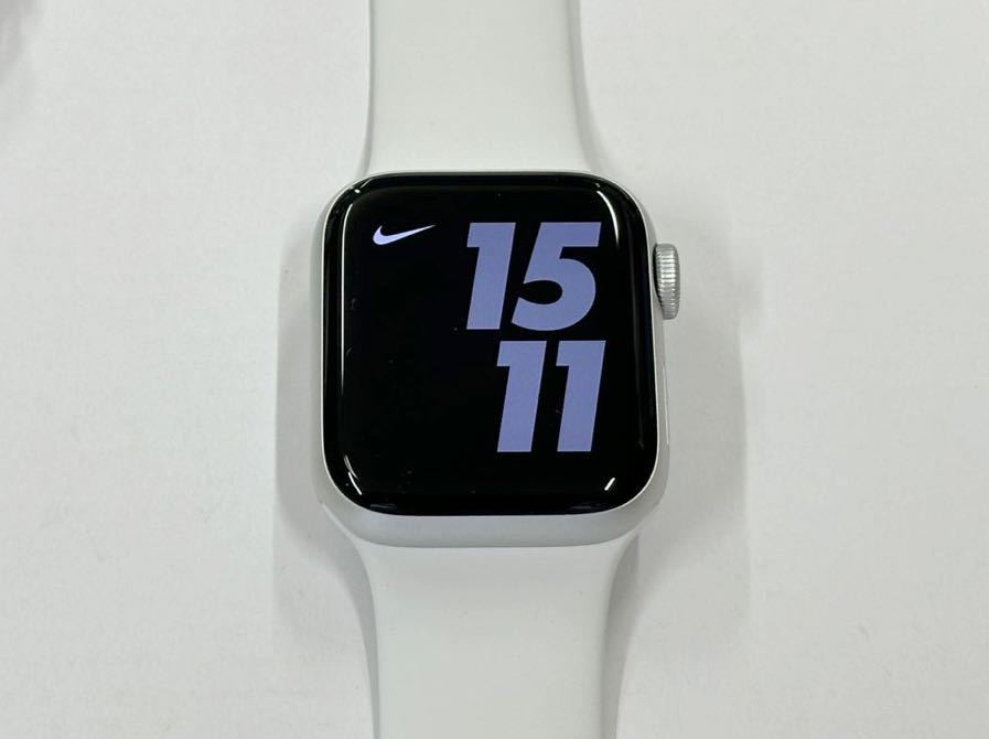 ☆即決美品 バッテリー100% Apple Watch SE2 40mm シルバー