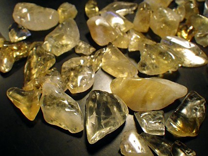 シトリンクォーツ １００ｇパック 黄水晶 Citrine 原石磨き石 ブラジル産 全国送料無料_画像2