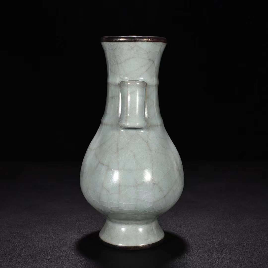 宋時代 官窯青磁 弦紋貫耳瓶 銅口 唐物 中国美術 高さ22cm 直径13.5cm【HB290】_画像4