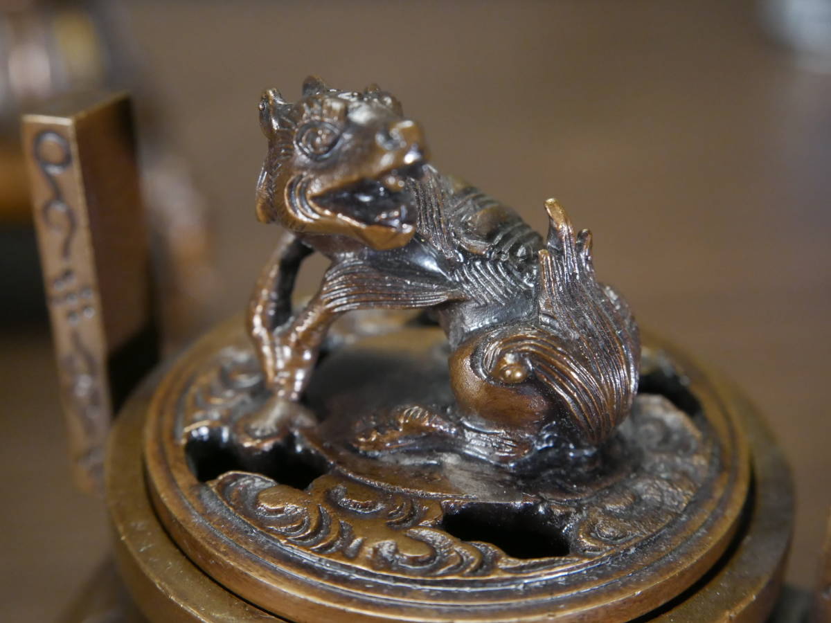 収集品 高級真鍮仏具セット 宣徳色 火立(対) 香炉(D-1) 4745 収集品 高級真鍮仏具セット 宣徳色 火立(対) 香炉(D-1) 4745