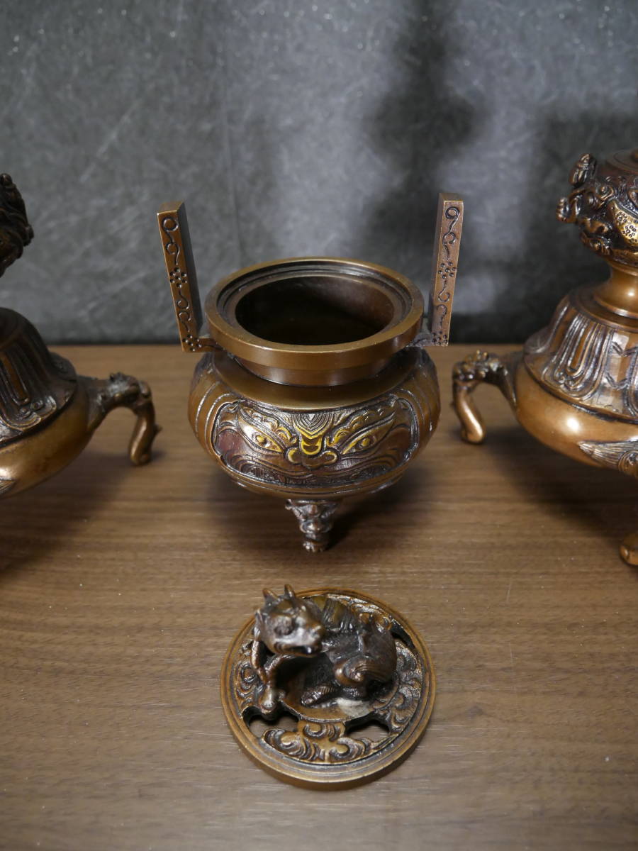 収集品 高級真鍮仏具セット 宣徳色 火立(対) 香炉(D-1) 4745 収集品 高級真鍮仏具セット 宣徳色 火立(対) 香炉(D-1) 4745