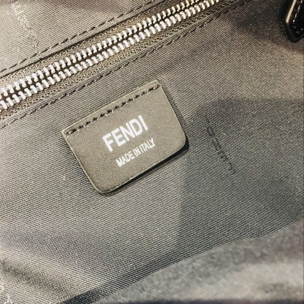 FENDI Fendi Monster Bugs布料背包背包黑色/藍色 原文:FENDI フェンディ モンスター　バグズ　ファブリック　バックパック　リュックサック　ブラック/ブルー
