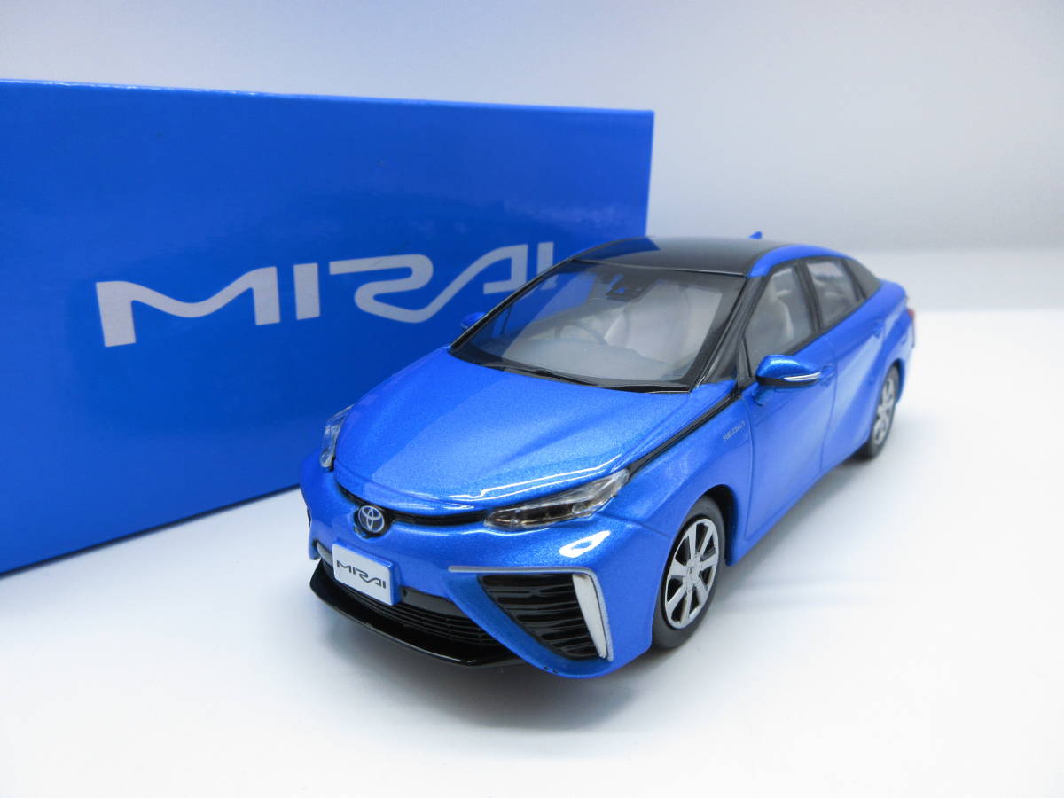 1/30 トヨタ ミライ MIRAI カラーサンプル 非売品 ミニカー ツートーン ピュアブルーメタリック_画像1