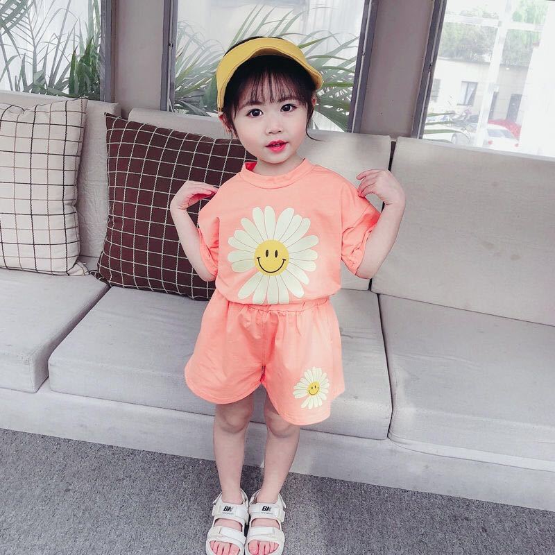 キッズセットアップ　可愛い女の子服　Tシャツ　パンツ　夏　上下セット　2点セット_画像2