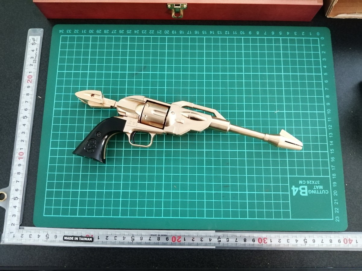 Q4　モデルガン マルシン　コスモドラグーン　ゴールドモデル　 カーリッジ付き　インサート銃口封鎖型　動作確認 OK　重さ　491g_画像4