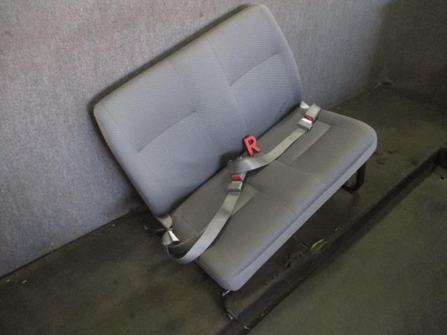 AKE919 Hiace CBF-TRH223B driver`s seat side [ right side 4th line seat ] 2TR-FE 058 017107