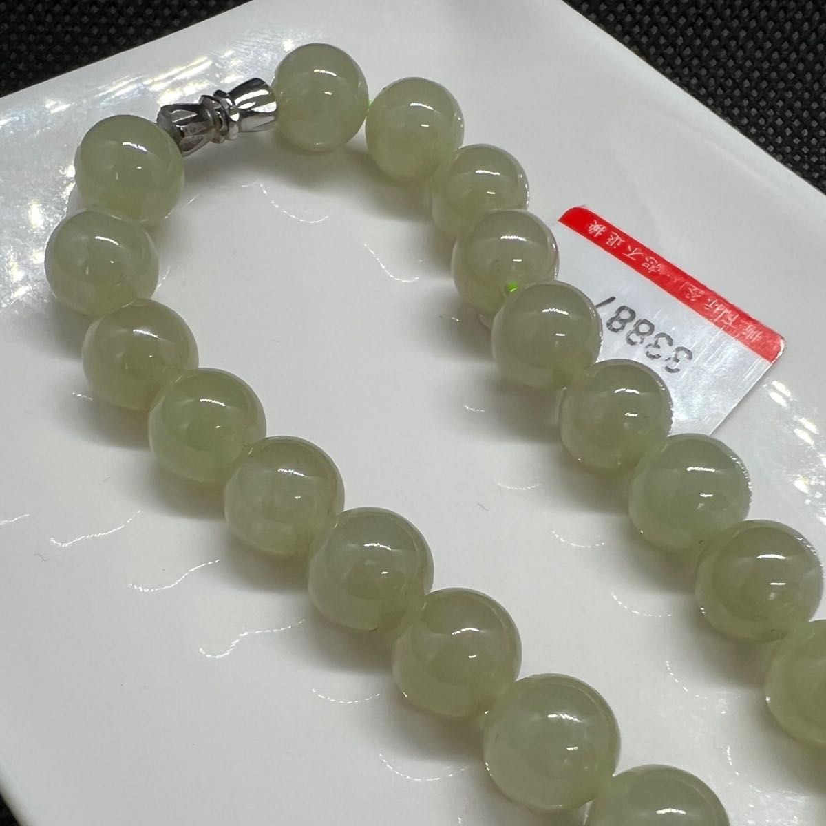天然石和田玉翡翠ライトグリーン碧玉のネックレス湖水緑色☆AB735-