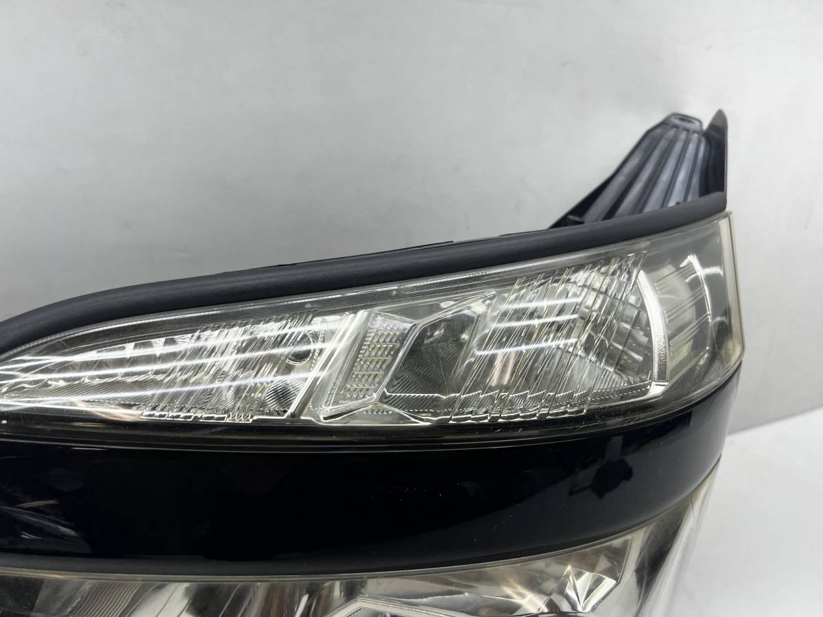 即決 ヴォクシー 70 後期 / HID トヨタ 純正 左 ヘッドライト 即決 ヴォクシー 70 後期 / HID トヨタ 純正 左 ヘッドライト
