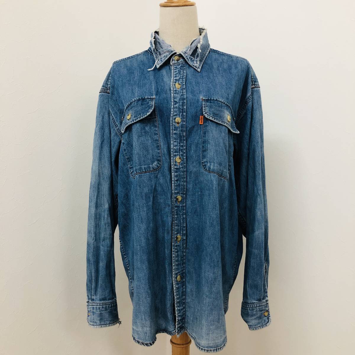 a01759 ヴィンテージ Levi’ｓ リーバイス シャツ デニム オレンジタグ 古着感 ダメージ 薄手 色落ち M メンズ カジュアルデニムコーデ_画像1