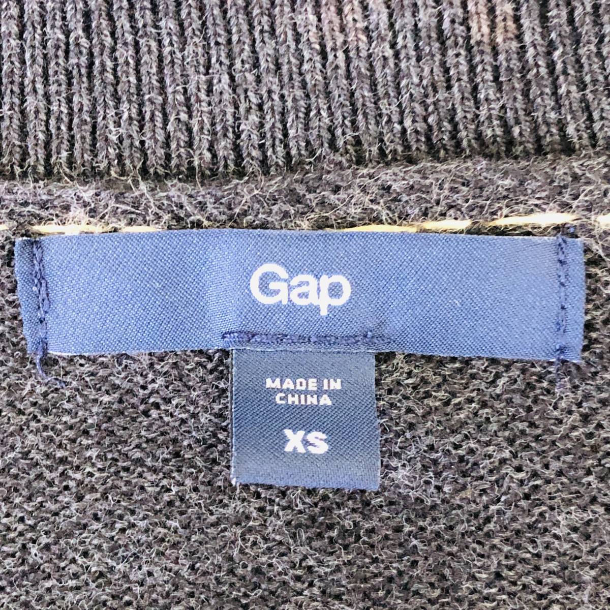 a01784 美品 GAP ギャップ カーディガン 長袖 薄手 綿混 毛混 カシミヤ混 ステッチ ポケット２つ XS 黒系 シンプルデイリーカジュアル_画像8