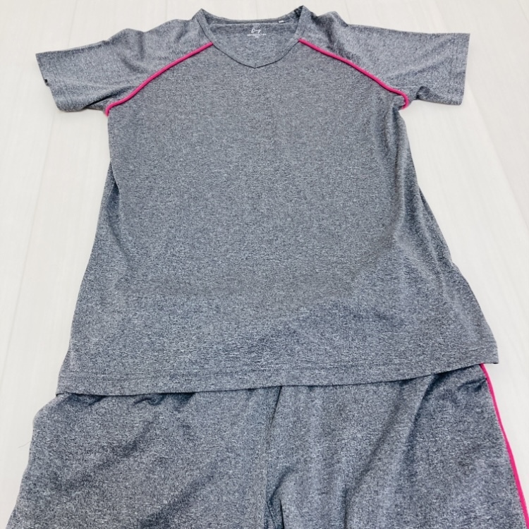 a02266 Day DRY&UVCARE スポーツウェア セットアップ Tシャツ ハーフパンツ 薄手 M グレーピンク USED 古着 万能 スポーティチックスタイル_画像2