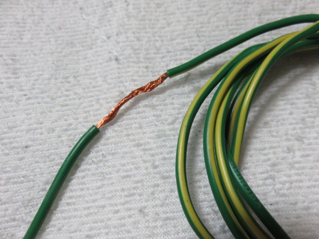  заземляющий провод медь линия .. линия покрытие шелушение .( одна сторона ) длина 2000.2m 200. зеленый .ie Rollei n