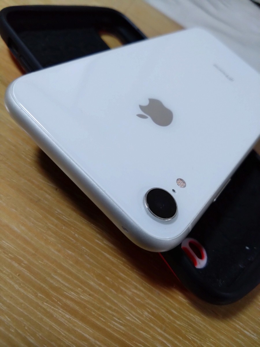 送料無料 売切ります 中古美品 iPhoneXR 64GB ホワイト バッテリー79
