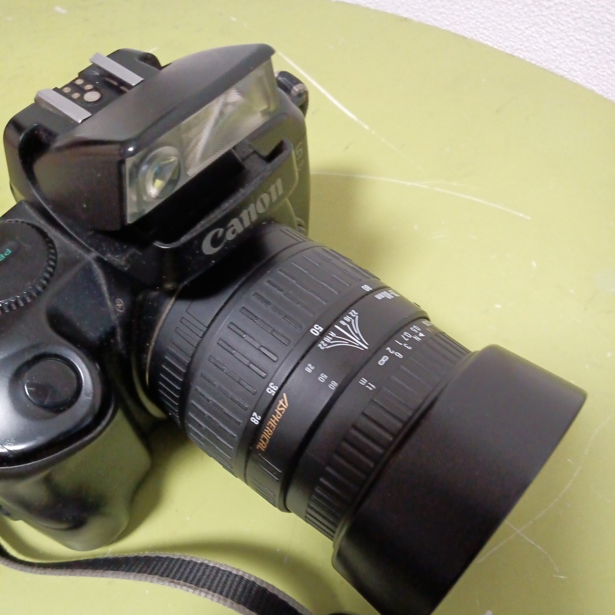 CanonキヤノンEOS 750QD フイルムカメラ。望遠28−80mm MACROSIGMAzoom 動作確認済み。カメラ、全く知識無し、配送料無料で。_画像7
