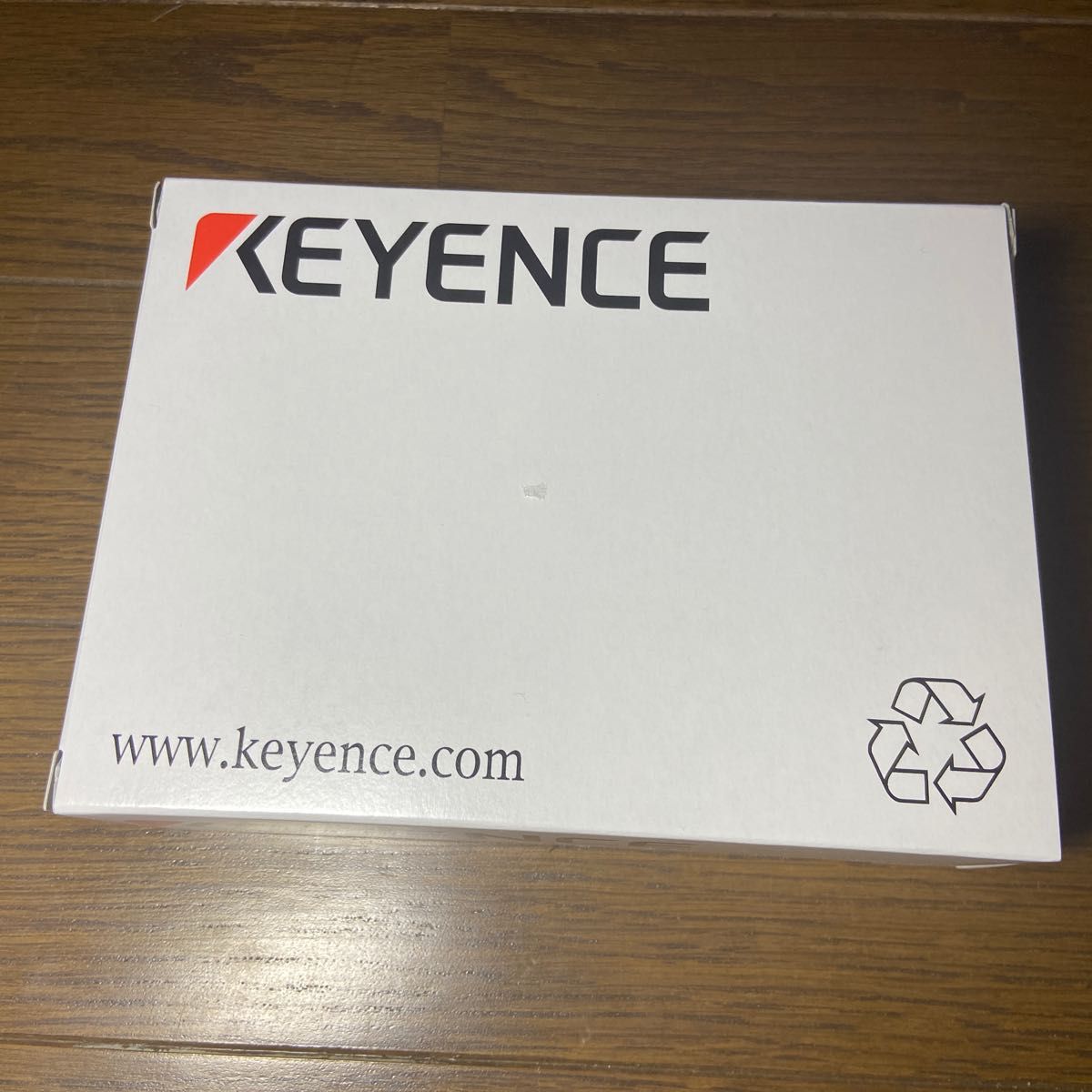 注目 KEYENCE キーエンス レーザーセンサ LR-W500 外箱傷あり(中身未