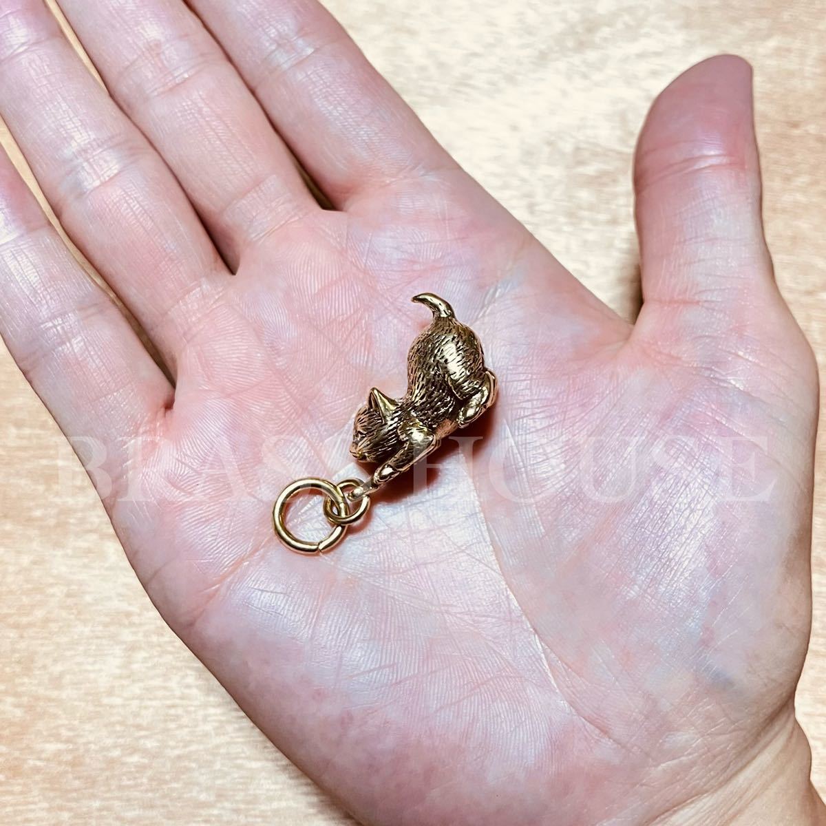 B9 猫キーホルダー お座り猫 置物 キャット アクセサリー 真鍮 キーホルダー ビンテージ アンティーク かわいい ブラス キーチェーン_画像5