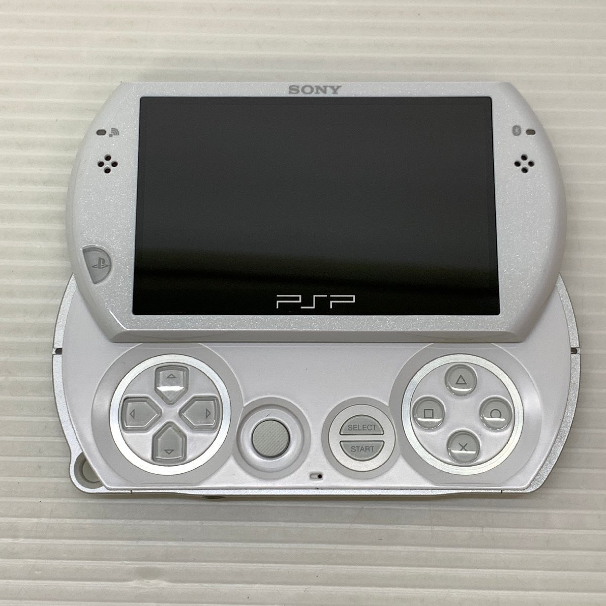 MIN【中古品】 MSMG SONY ソニー PSP Go PSP-N1000 プレイステーション
