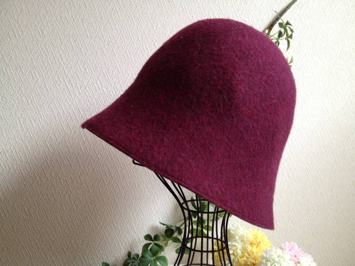 *MATURE HA inset .a- is made in Japan * red purple * wool. free hat 