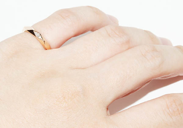 消費税無し ダイヤ3P(0.02ct) K18PG 指輪 ブシュロン ファセットリング
