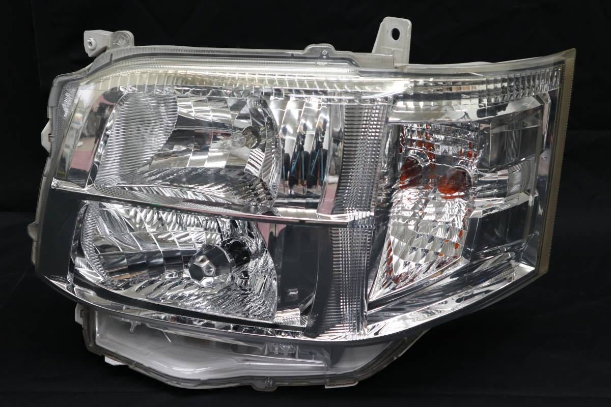 ハイエース200系 3型 純正ヘッドライト 左右セット HID koito 26-129
