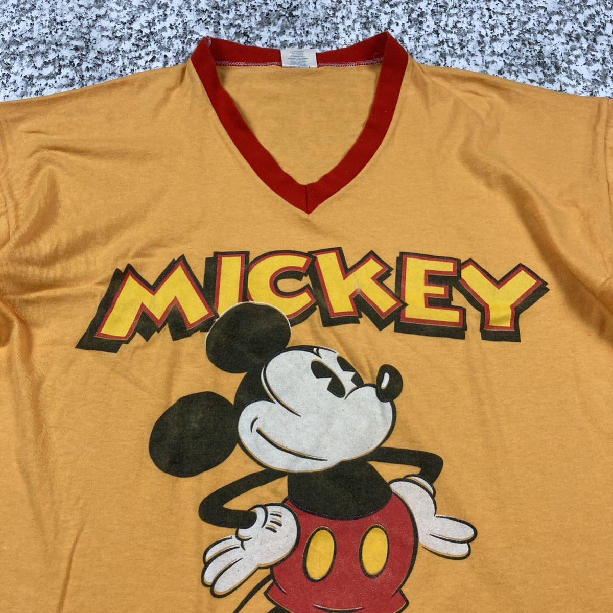 【90sアメリカ製】オールドディズニー　ベルバシーン　VネックプリントTシャツ　ビンテージ　ミッキーマウス　半袖Tシャツ 古着