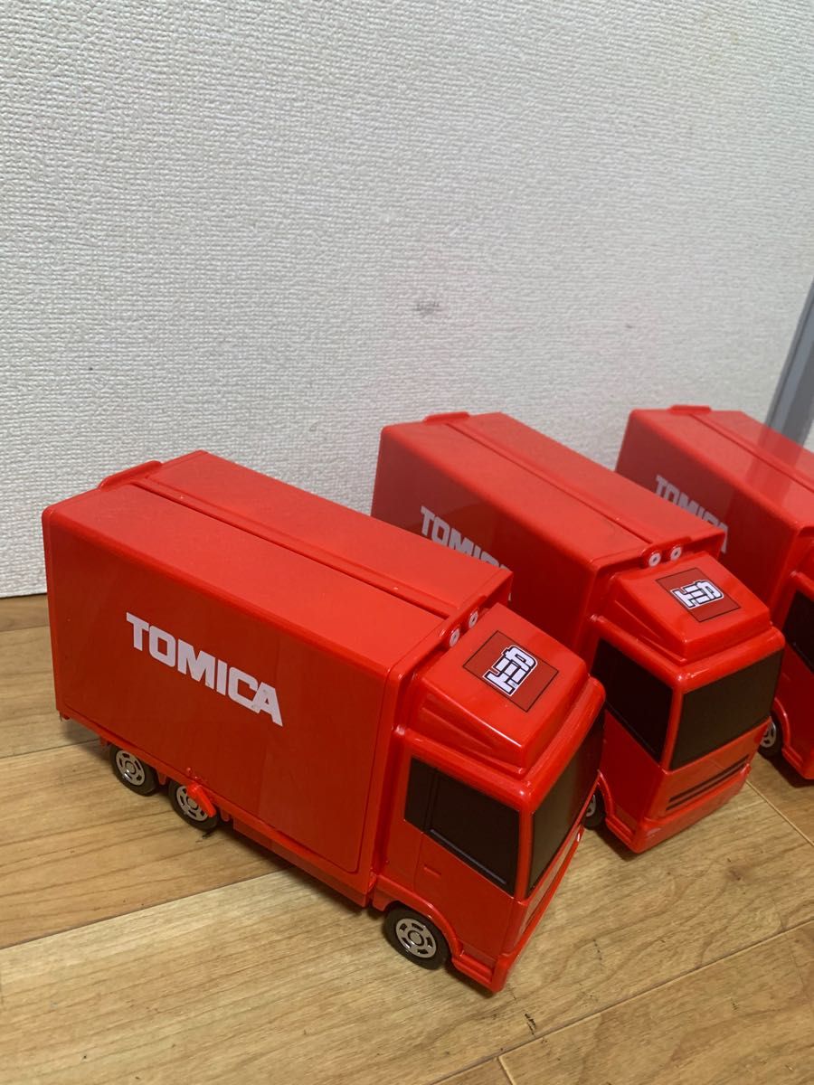 トミカ収納トラック+ミニカー8台　3個セット
