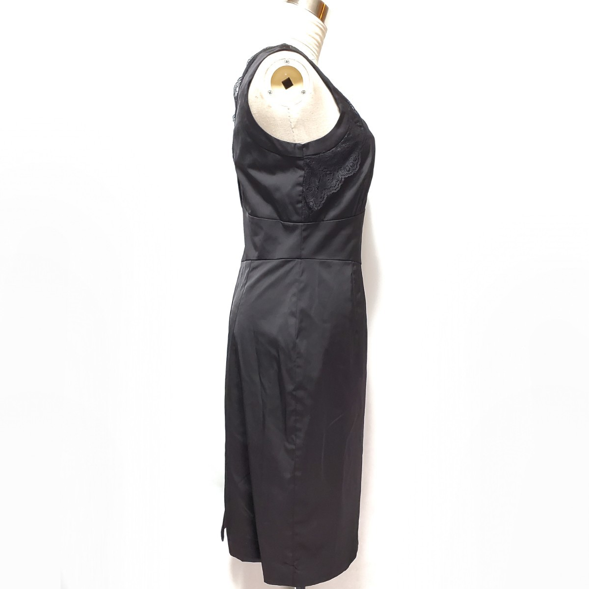 H＆M エイチアンドエム ブラック ノースリーブワンピースドレス 襟周り刺繍 サイズUS6（約Mサイズ相当） ユーズド品
