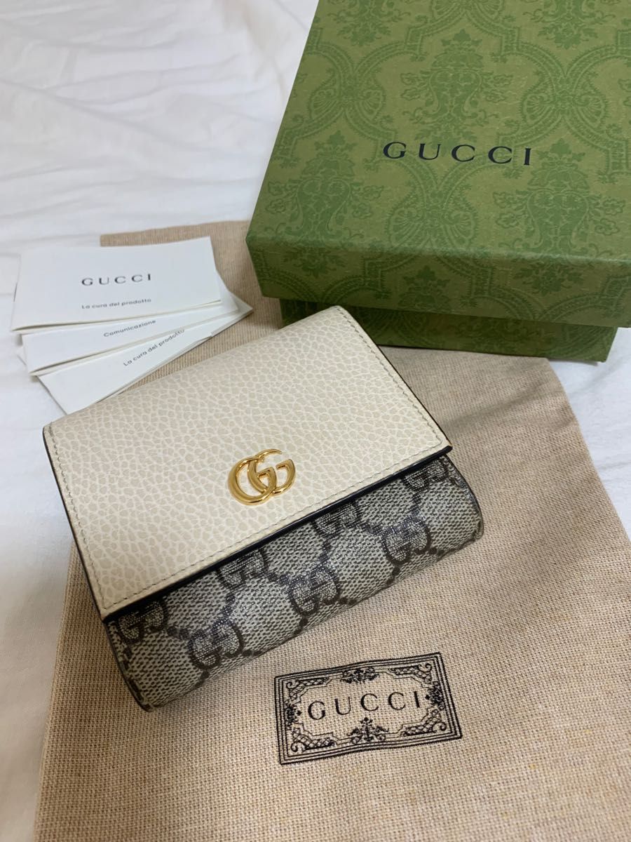 グッチ GUCCI 二つ折り財布