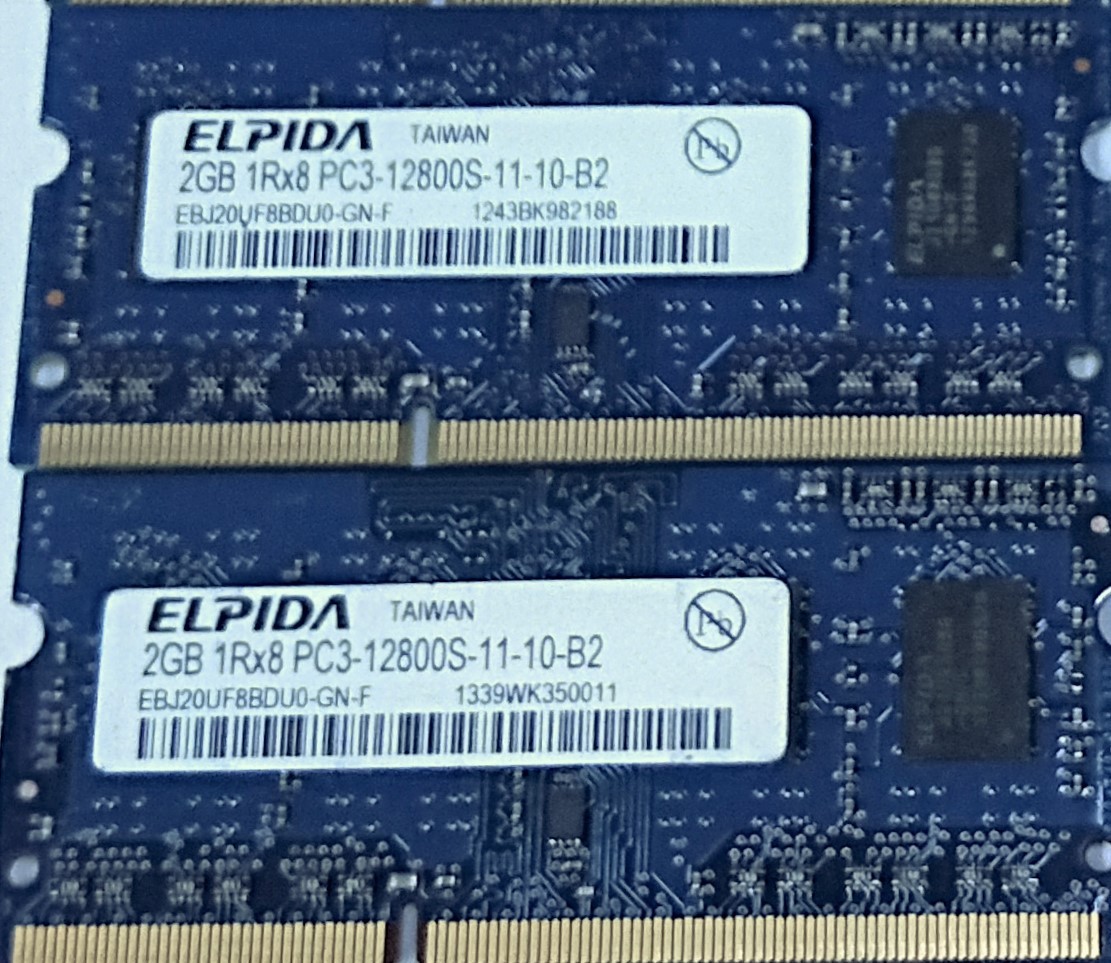 【中古パーツ】PC3 ノートパソコン用 DDR3 メモリ ELPDA　2GB 1RX8 PC3-12800S-11-10-B2 2GBx2枚 計4GB　送料無料■N(214) _画像1