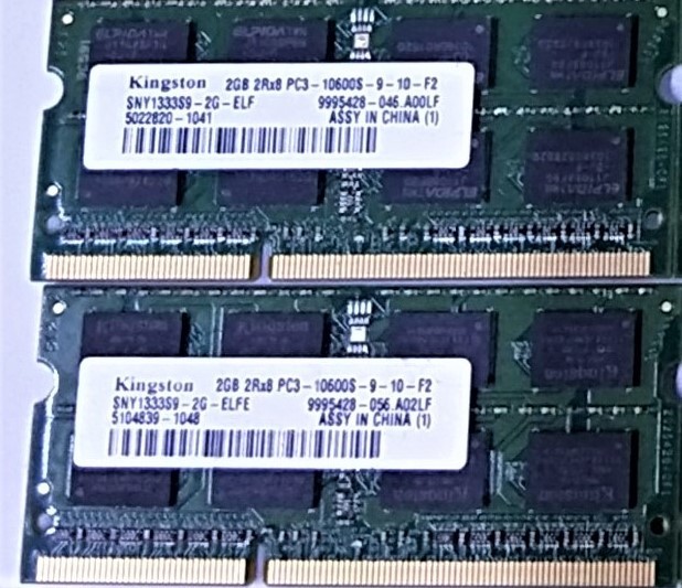 【中古パーツ】PC3 ノートパソコン用 DDR3 メモリ KINGSTON　2GB-2RX8 PC3-10600S-9-10-F2 2GBx2枚 計4GB 送料無料（在庫14枚）■N(167)_画像1