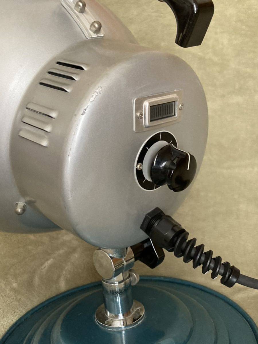サナモア光線治療器 8号 凹みあり 動作問題なし サナモア光線治療器 8号 凹みあり 動作問題なし