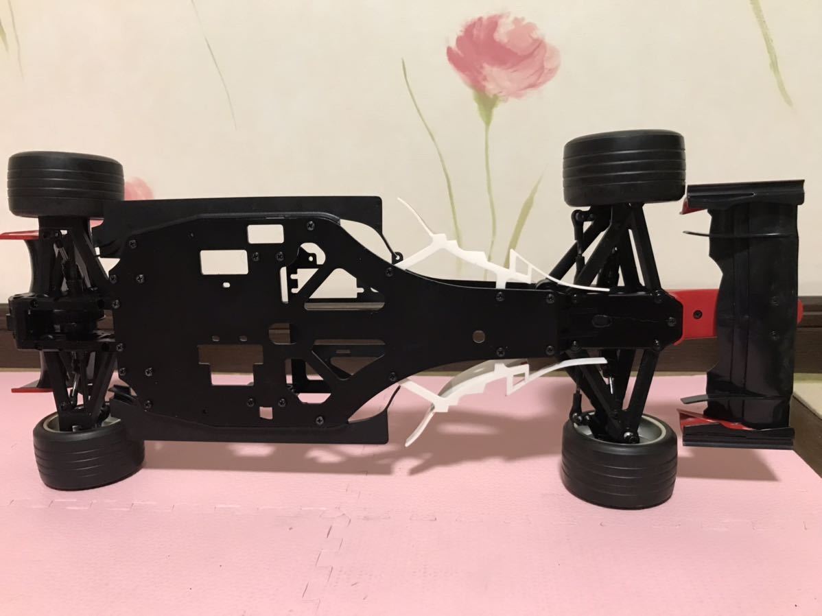 送料無料　1/8 フェラーリ F2004 フォーミュラカー　エンジンカー　ラジコン車体　京商 KYOSHO FERRARI F1 FORMURA CAR