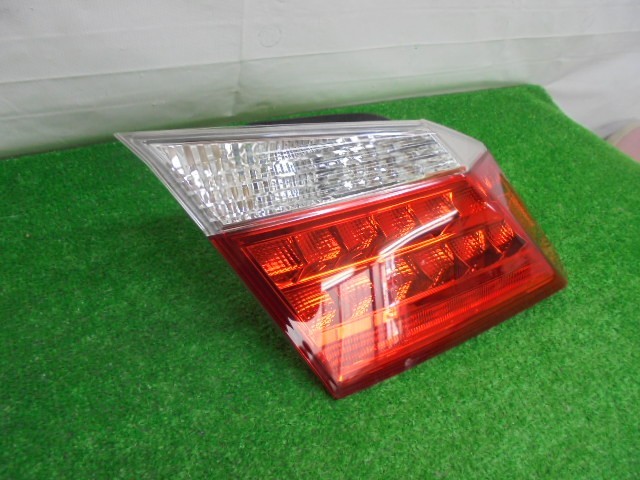 ホンダ／アコード　ＣＲ６　前期用　左リアフィニッシャーランプ　LED　スタンレーW1004　No.812986_画像2