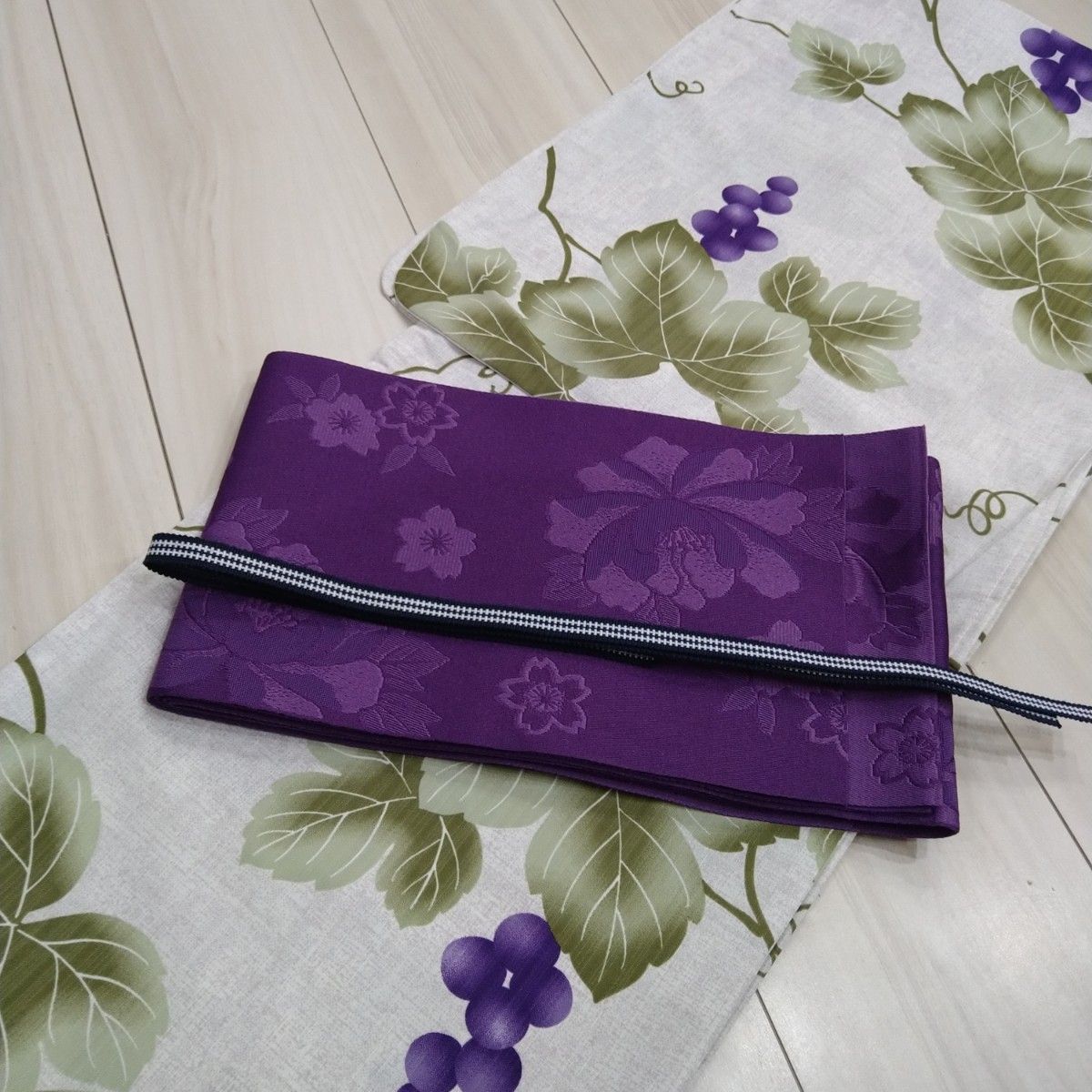 新品 呉服屋 吸水速乾 葡萄唐草 大人上品な高級夏着物 浴衣3点セット