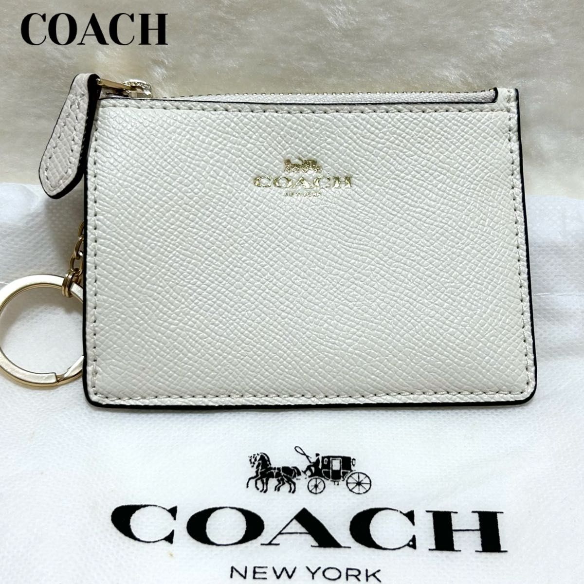 極美品　coach　コインケース　定期入れ　パスケース　IDケース　キーホルダー カードケース 小銭入れ ミニ財布