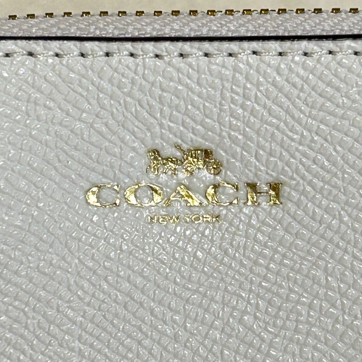 極美品　coach　コインケース　定期入れ　パスケース　IDケース　キーホルダー カードケース 小銭入れ ミニ財布