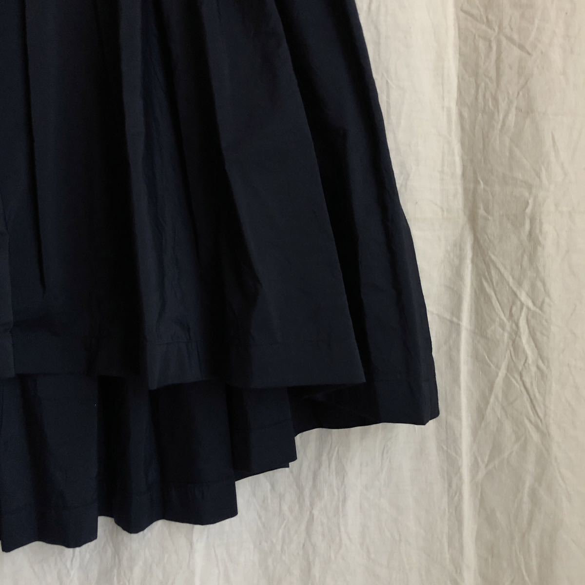 mina perhonen mina perhonen 2021SS sol mou хлопок шелк юбка в складку dark navy обычная цена 71,500 иен 
