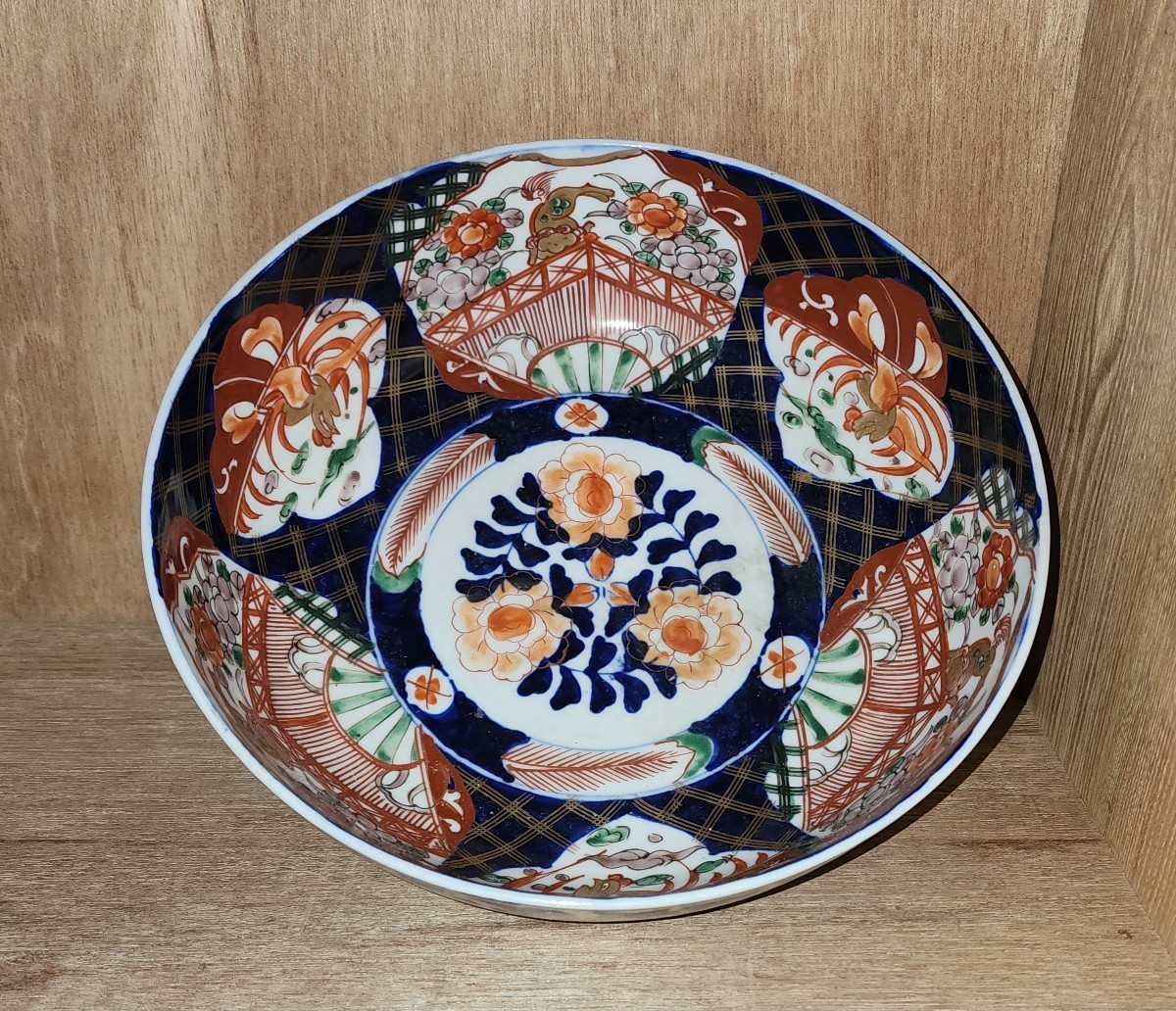 古伊万里】三鉢 手描き 印版 赤絵 伊万里 大鉢 盛り鉢 飾り鉢 古伊万里】三鉢 手描き 印版 赤絵 伊万里 大鉢 盛り鉢 飾り鉢