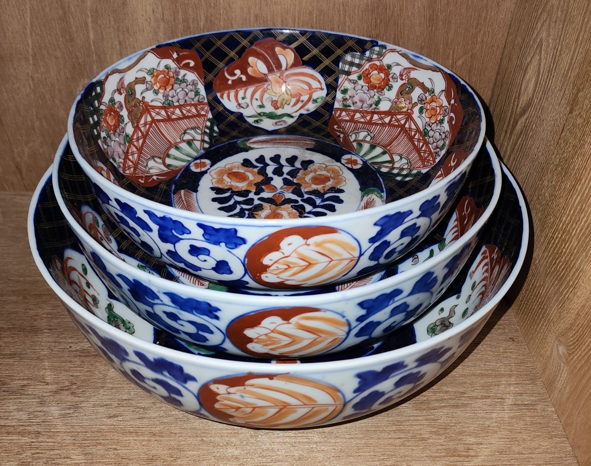 古伊万里】三鉢 手描き 印版 赤絵 伊万里 大鉢 盛り鉢 飾り鉢 古伊万里】三鉢 手描き 印版 赤絵 伊万里 大鉢 盛り鉢 飾り鉢