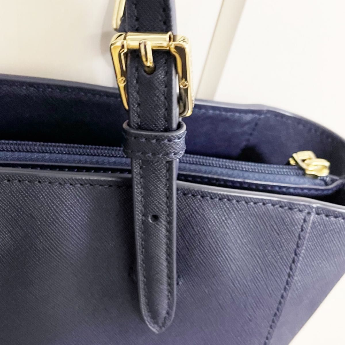 Tory Burch トリーバーチ　トートバッグ　サフィアーノ