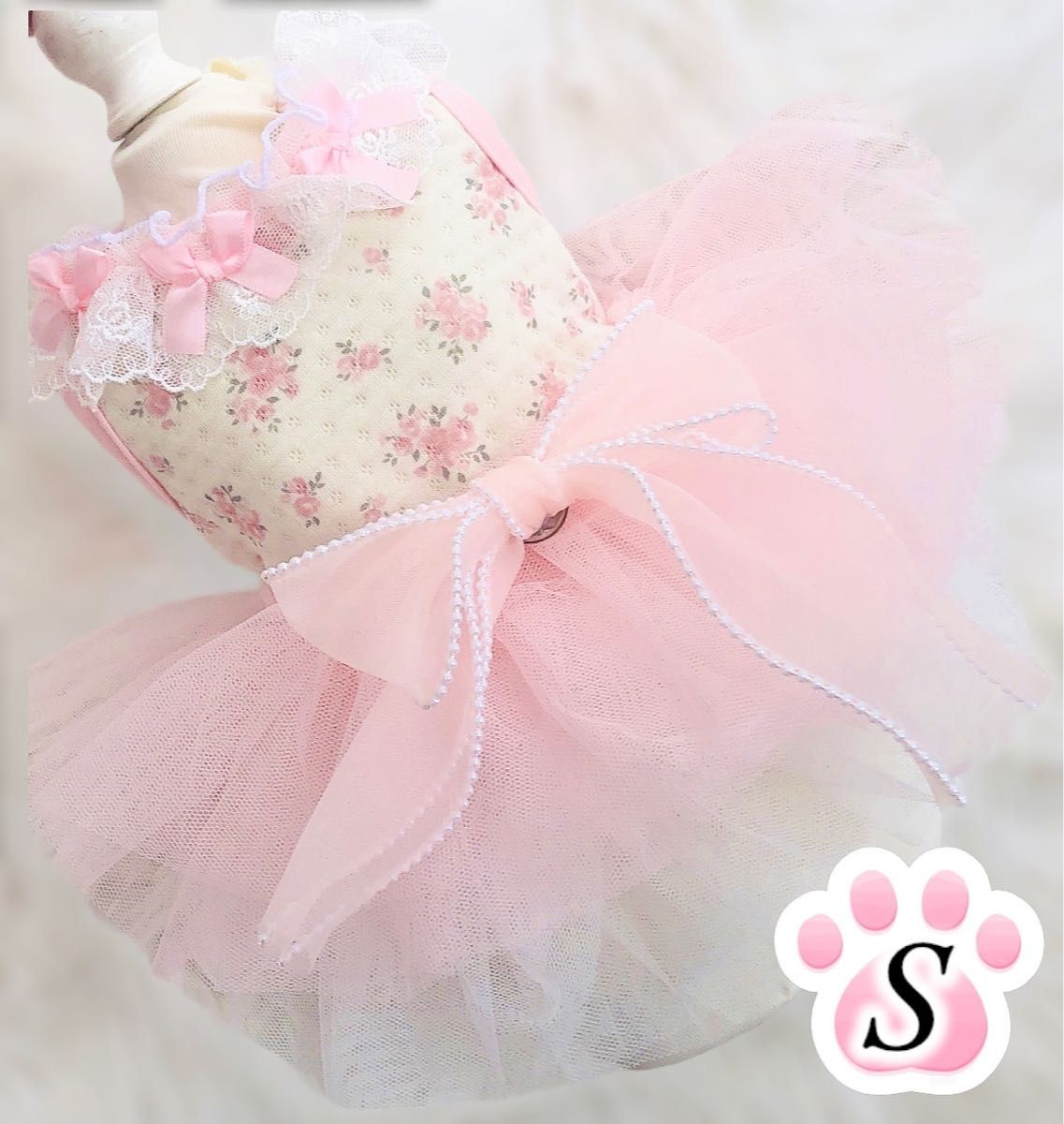 犬 服 犬服 ハーネス ワンピース ドレス 猫服 お散歩 花柄 ドッグウェア チュールスカート ふんわり 可愛い ピンク 