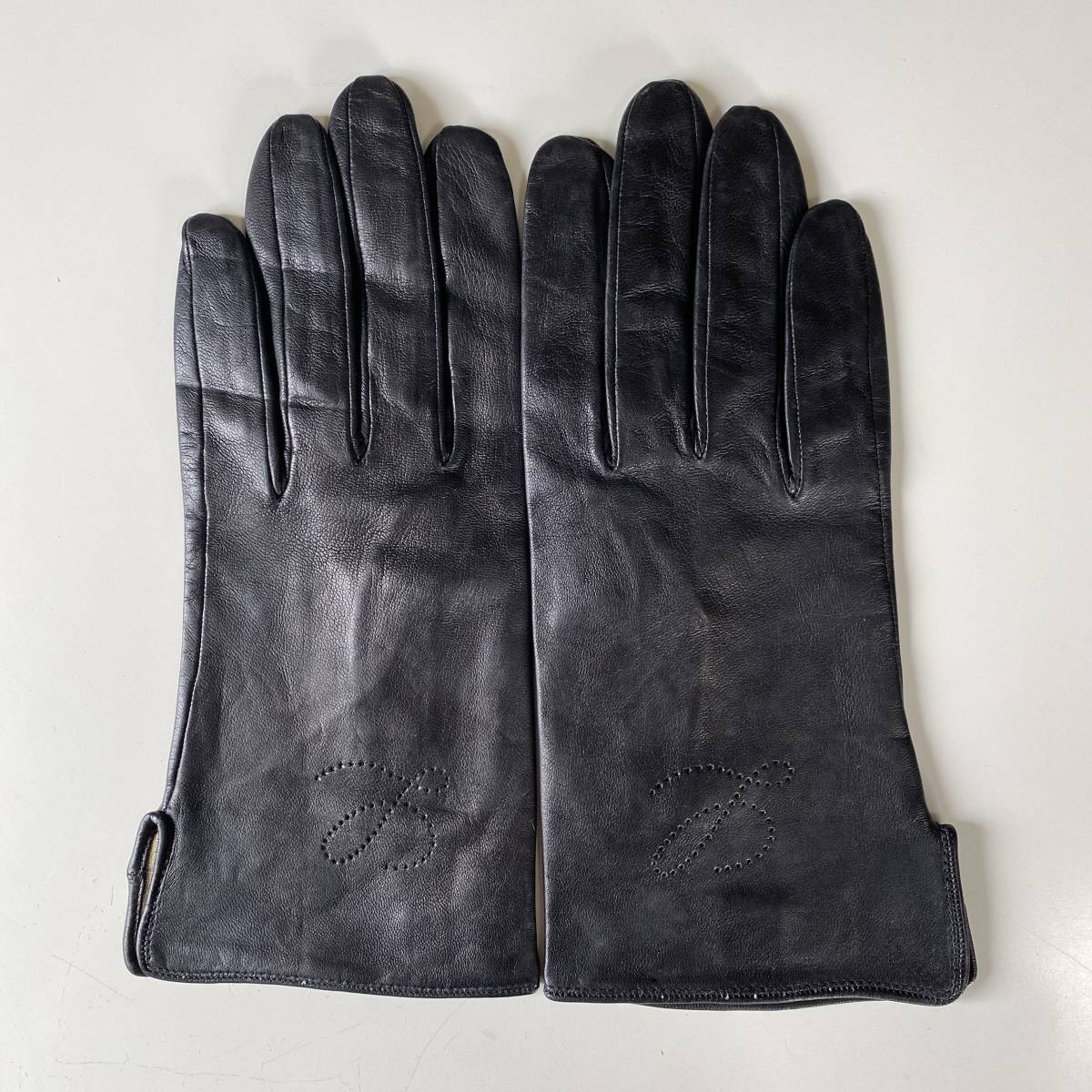 [ beautiful goods ] Loewe LOEWE lady's leather glove black black leather gloves size 7 silk lining France made 