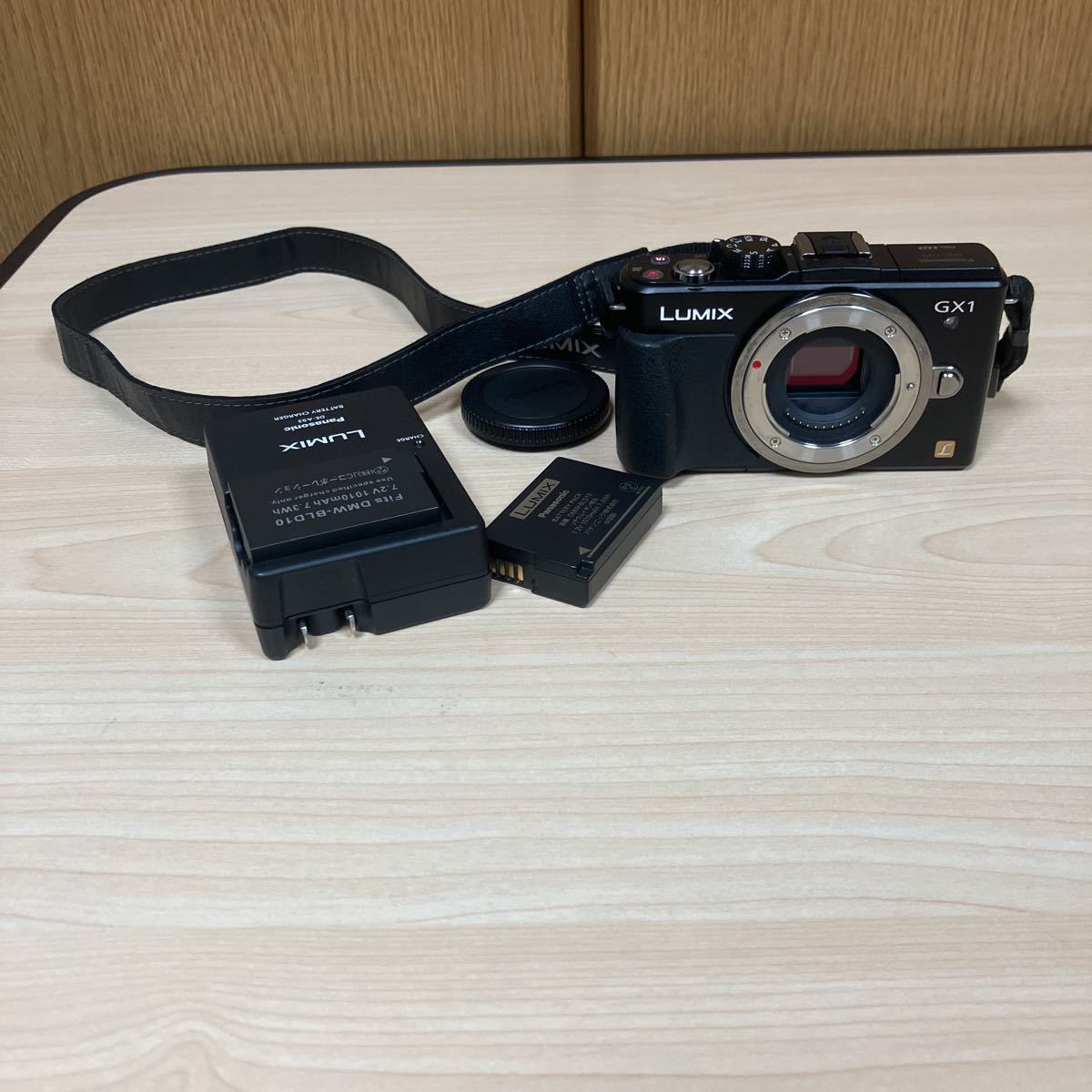 Lumix DMC-GX1 デジタルカメラ　712