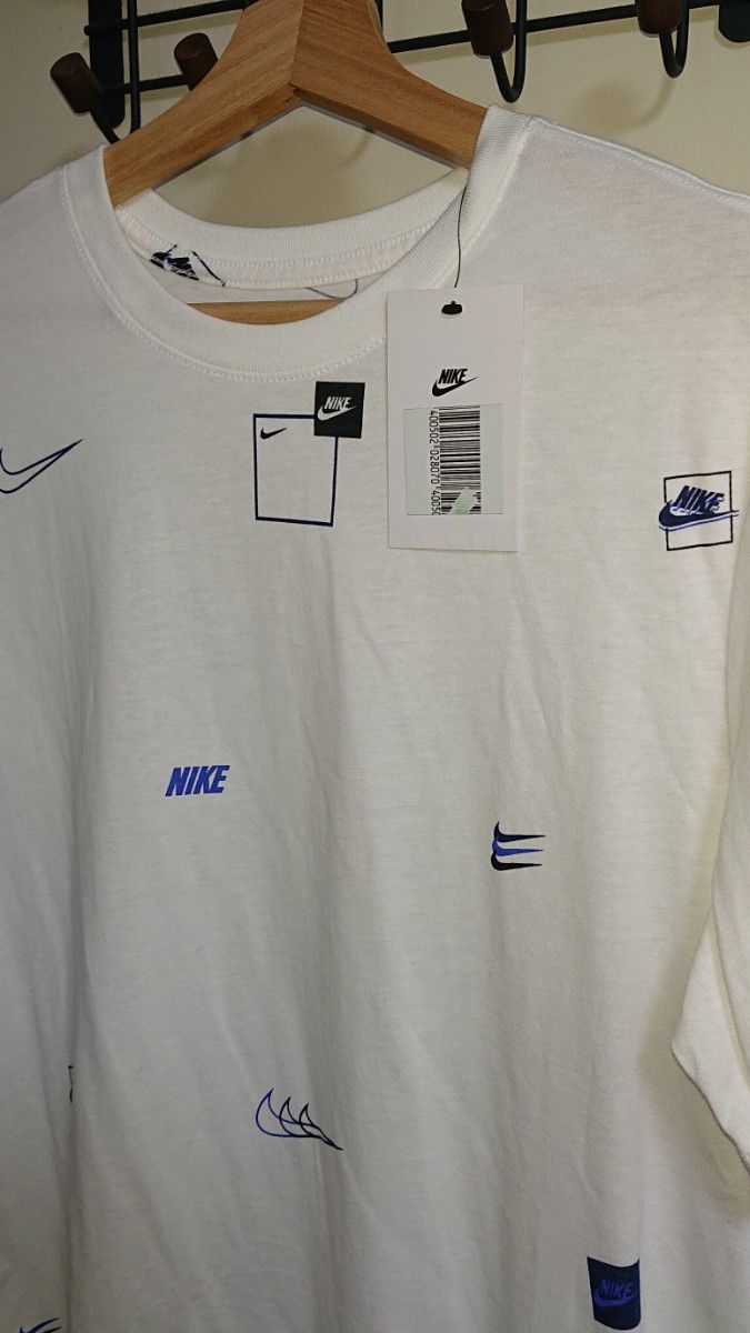 NIKE総柄Tシャツ、サイズXL新品未使用