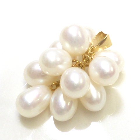 J◇K18 パール ペンダントトップ イエローゴールド 18金 真珠 11粒 チャーム pearl yellow gold pendent charm【ネコポスOK】_画像1