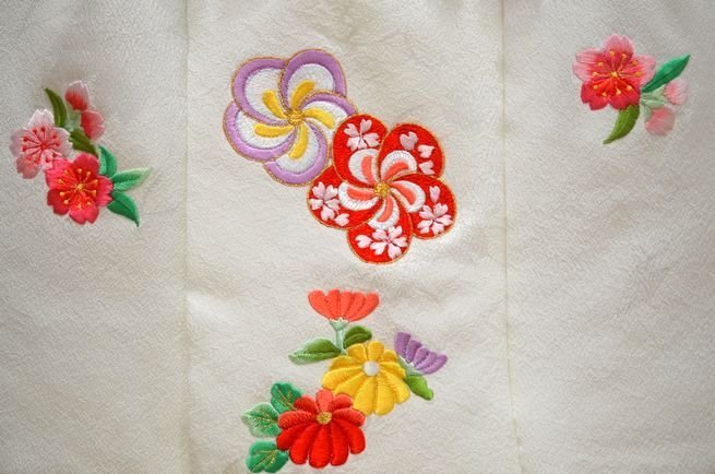 девочка "Семь, пять, три" прекрасное качество симпатичный . ткань белый натуральный шелк вышивка рисунок сделано в Японии [3 лет для ] ngs-hifu-28