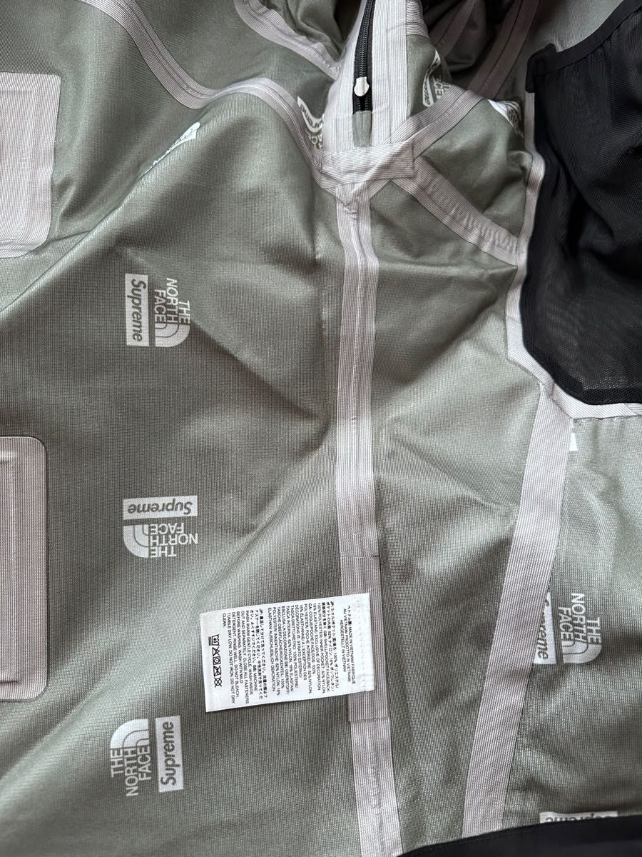 Supreme / The North Face Summit Series Rescue Mountain Pro Supreme / The North Face Summit Series Rescue Mountain Pro