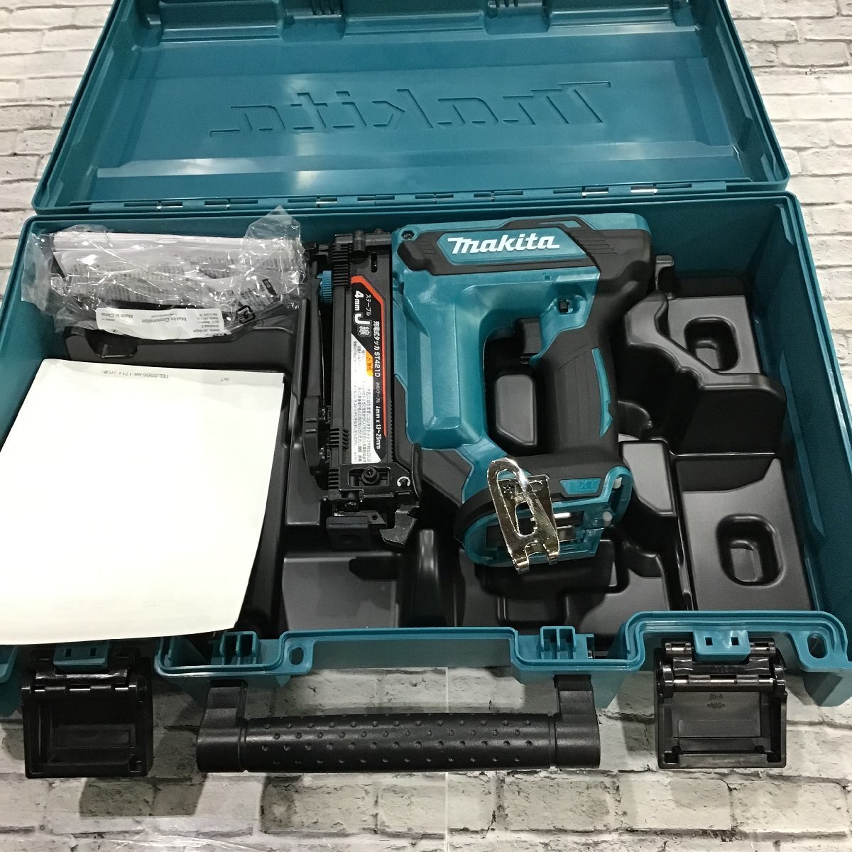 正規通販】 【未使用品】☆マキタ(makita) ST421DZK コードレス