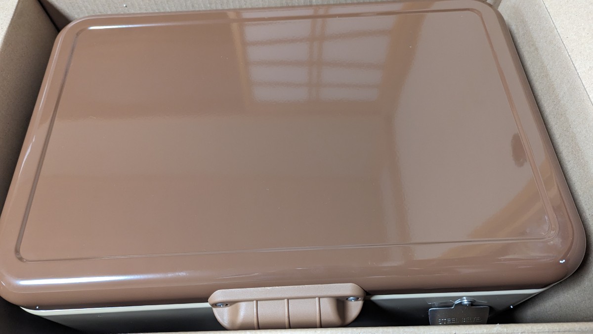 21年 コールマン 54QT スチールベルトクーラー バターナッツ|Yahoo